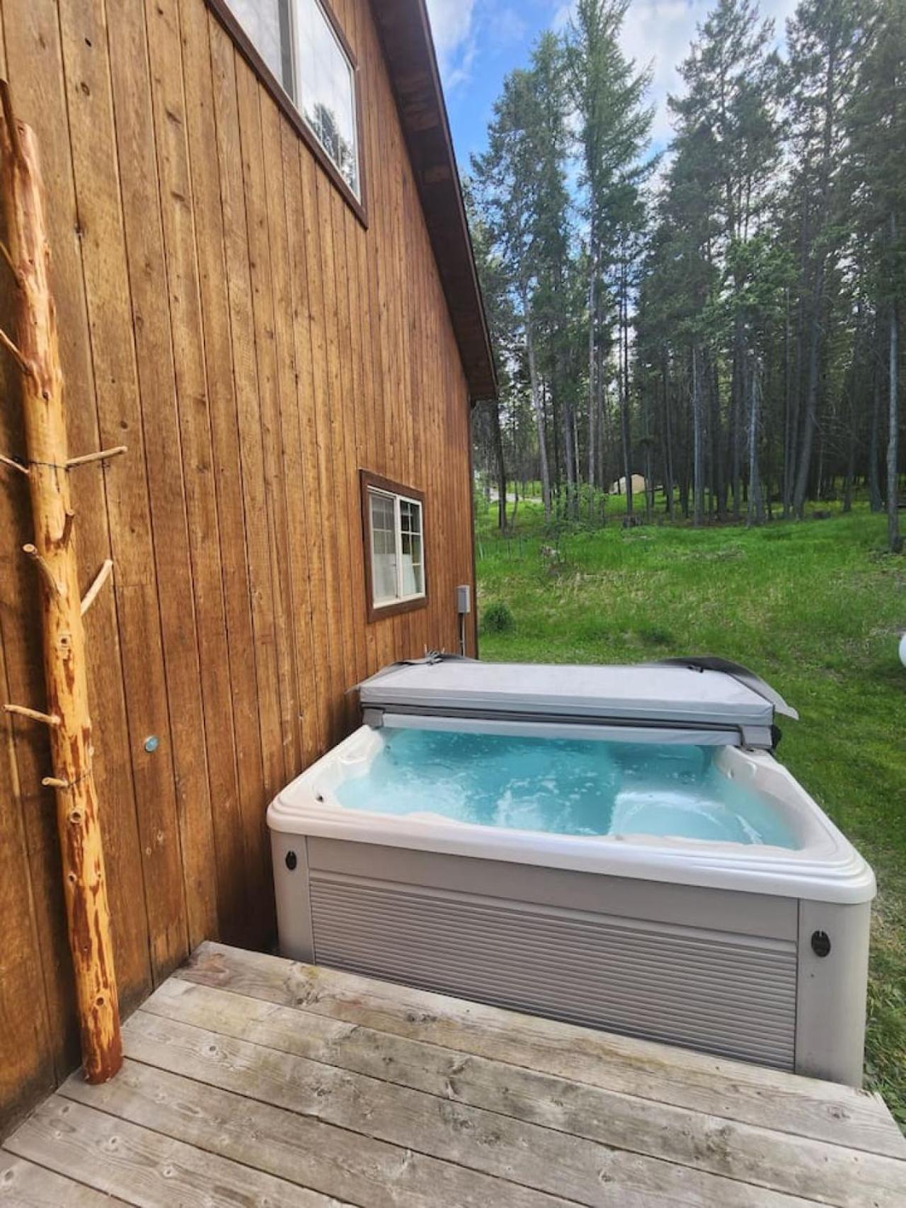 Blacktail Cabin Hideaway With Hot Tub Lakeside Dış mekan fotoğraf