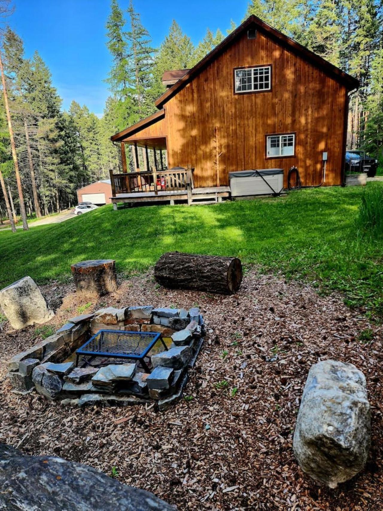 Blacktail Cabin Hideaway With Hot Tub Lakeside Dış mekan fotoğraf